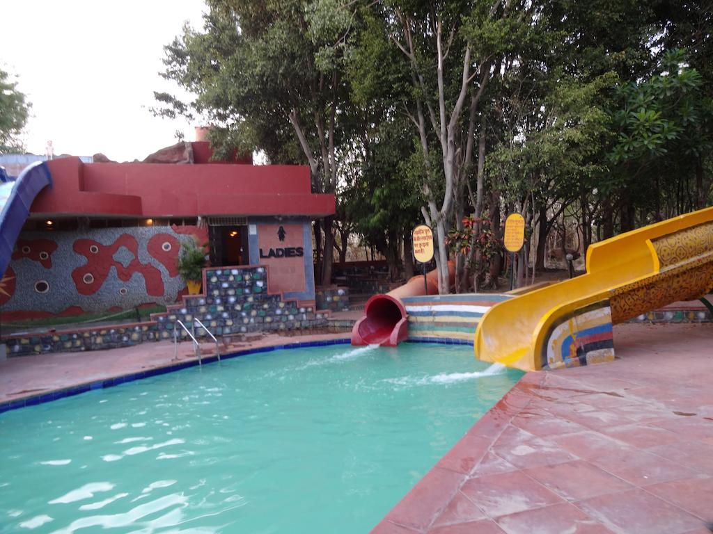 Chokhi Dhani Indore Bagian luar foto